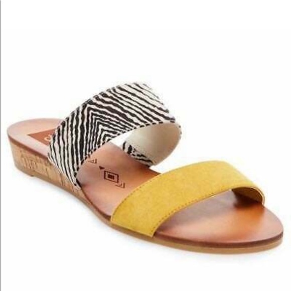 DV by Dolce Vita Shoes - DV Bailey Slide Sandals